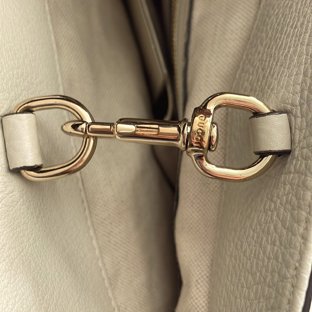 Gucci Soho Medium Leather Tote in Ivory - Picture 16 of 16